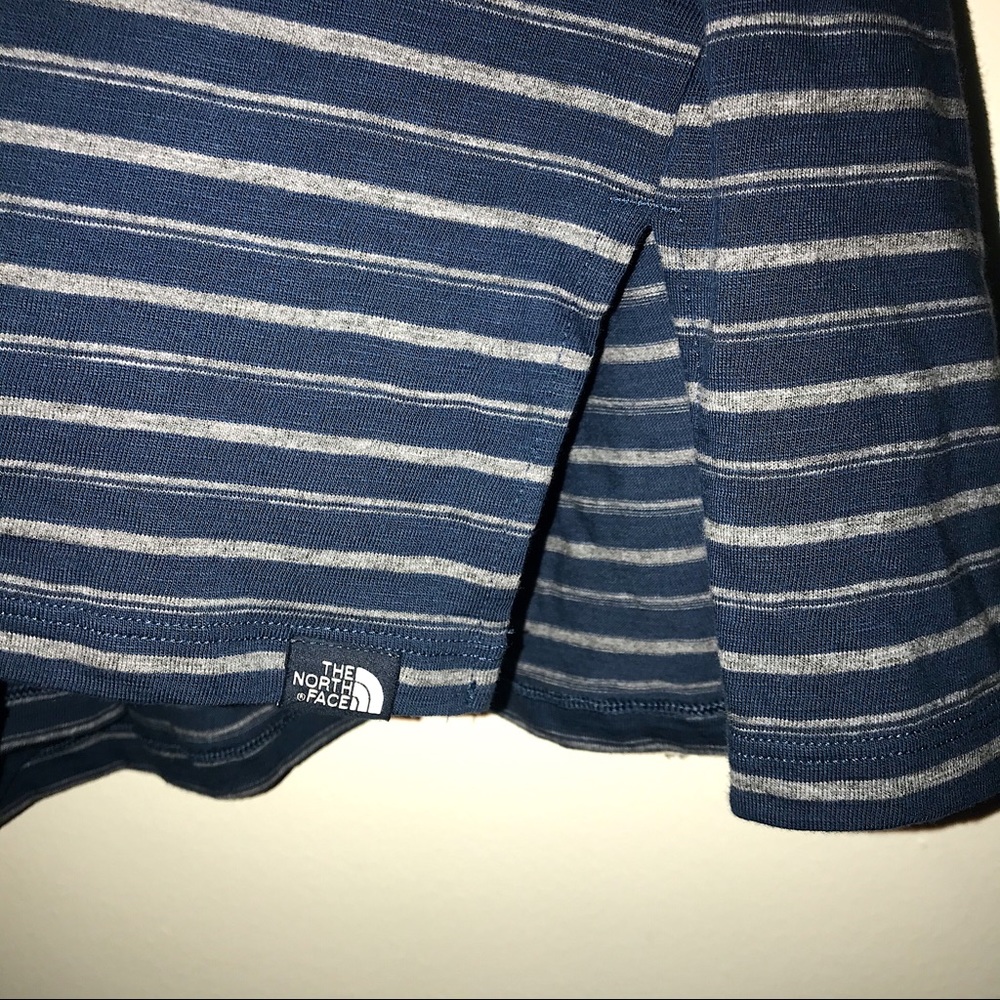 NWOT North Face lightweight hoodie quarter sleeve - Picture 4 of 8